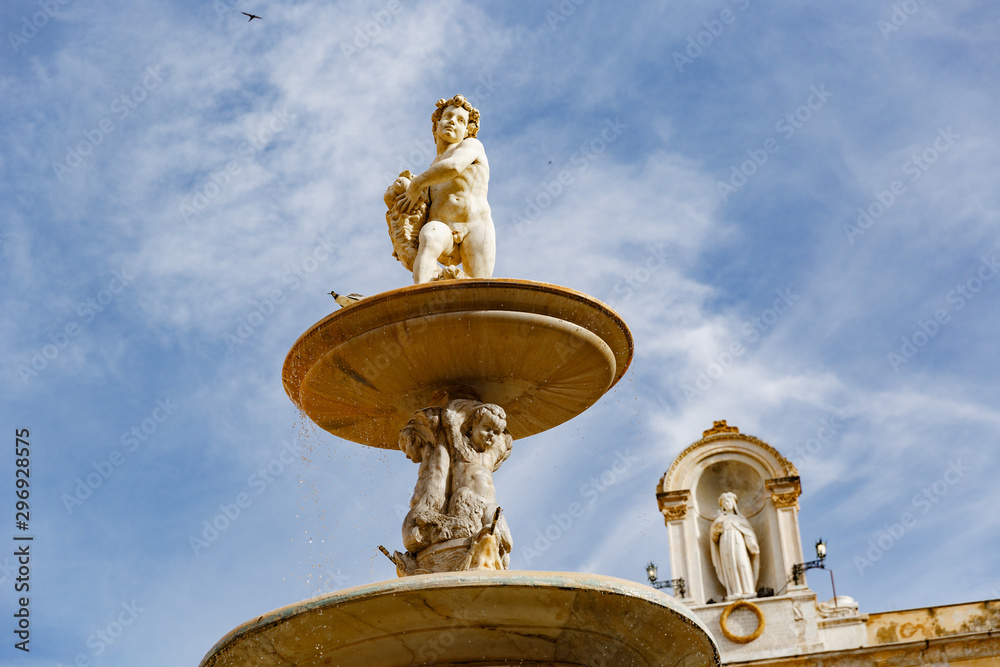 Obraz premium top figures of Praetorian fountain, figure of Saint Rosalia on Palazzo Pretoria