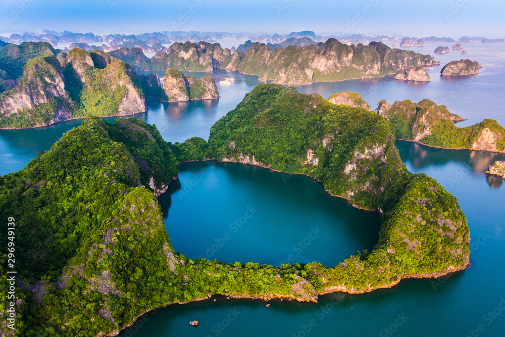 Aerial view of Ha Long Bay, Vietnam - obrazy, fototapety, plakaty 