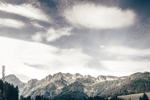 Berge und Himmel