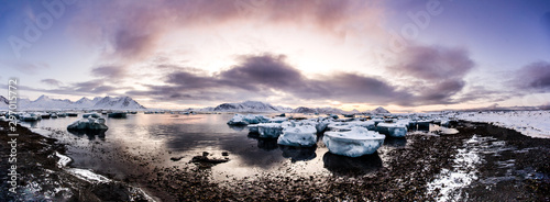 Północne krajobrazy, południowy Spitsbergen photo