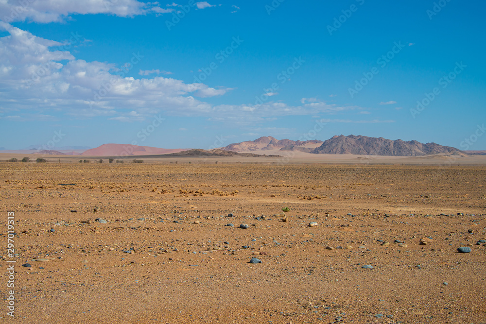 Desert and mountain in Wide Open Spaces