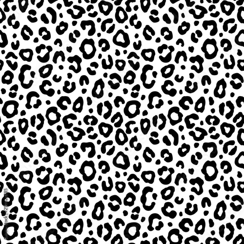 Black and white leopard seamless pattern. Fashion stylish vector texture.