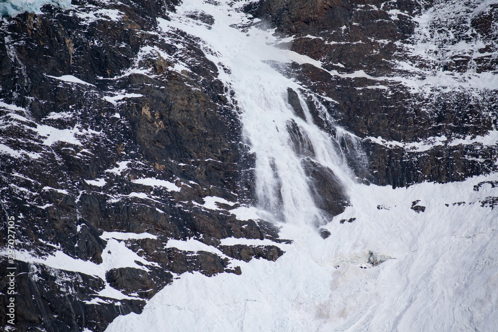 Φωτογραφία Avalanche on Paine Grande at Mirador Britancio Torres del Paine National Park, P