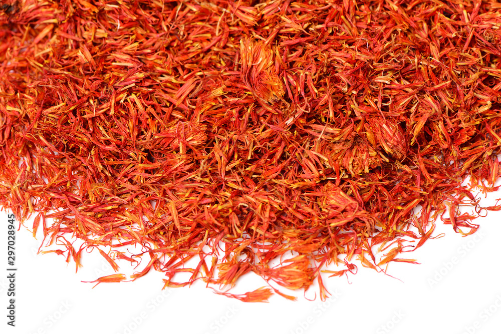 Naklejka premium Dried safflower on white background