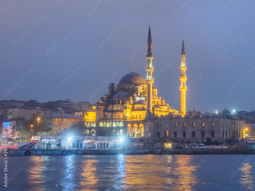 Naklejka premium Yeni Cami Mosque nicknamed “The New Mosque”