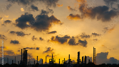 oil and gad refinery industry plant along twilight morning