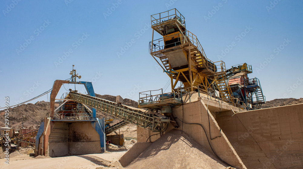heavy machinery industrial equipment for digging in desert quarry place heavy machinery industrial equipment for digging in desert quarry place