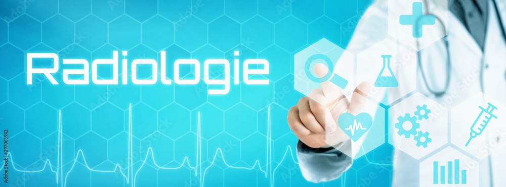Arzt mit futuristischem Interface - Radiologie Arzt mit futuristischem Interface - Radiologie