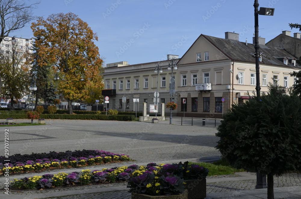 Radom , ulica Żeromskiego , kamienice w Radomiu , stare kamienice , Radom , ulice w Radomiu , kościół Radom , Żeromski , Radom architektura , historyczny Radom , kamienice , ulice Radom