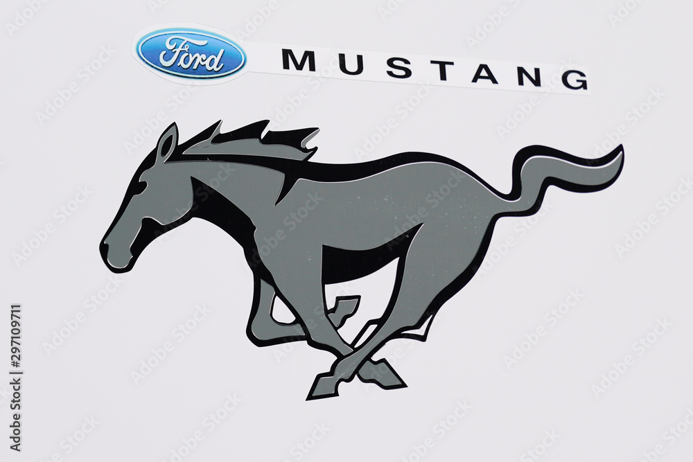 Sign Shop Ford Mustang Logo Sign Store Dealership 스톡 사진 | Adobe Stock