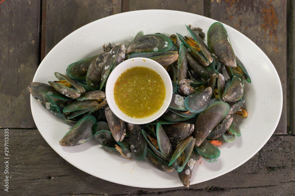 Baked Mussels with Sweet basil.