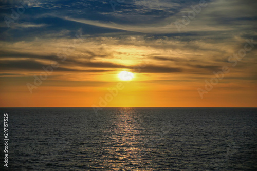 Sunset over the Pacific Ocean © Torval Mork