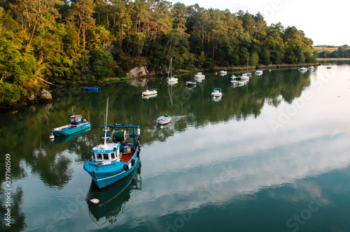 Photos Pluneret en Bretagne, le port en été