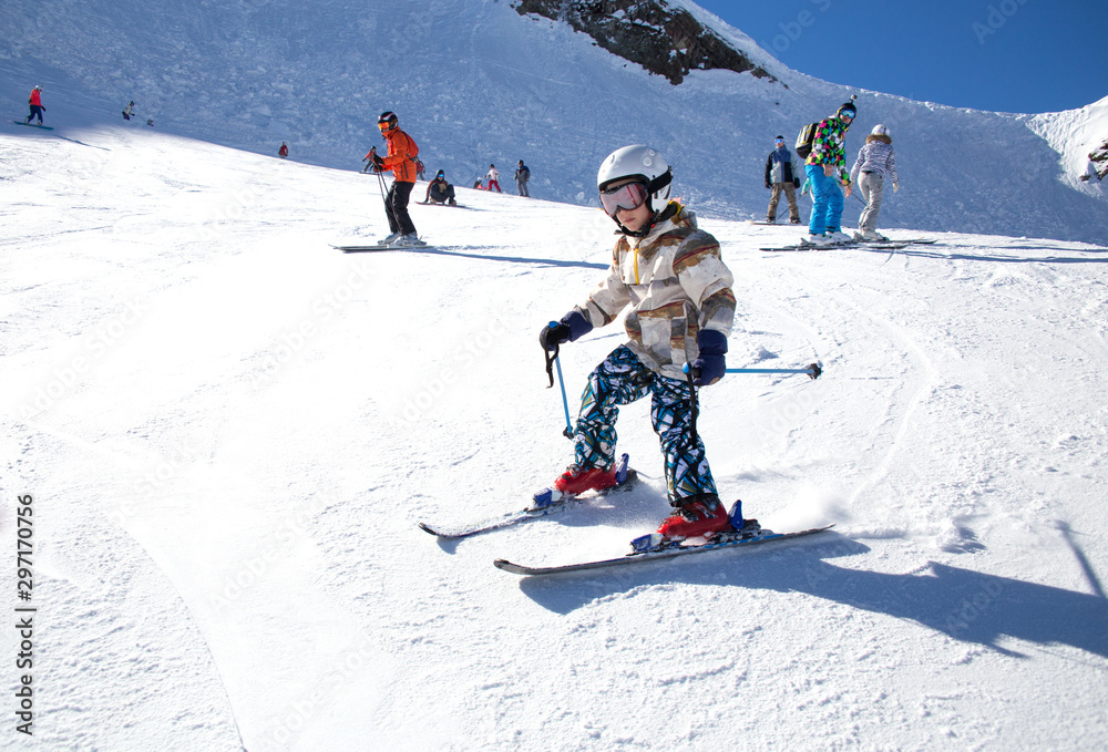 kids on alpin ski resort