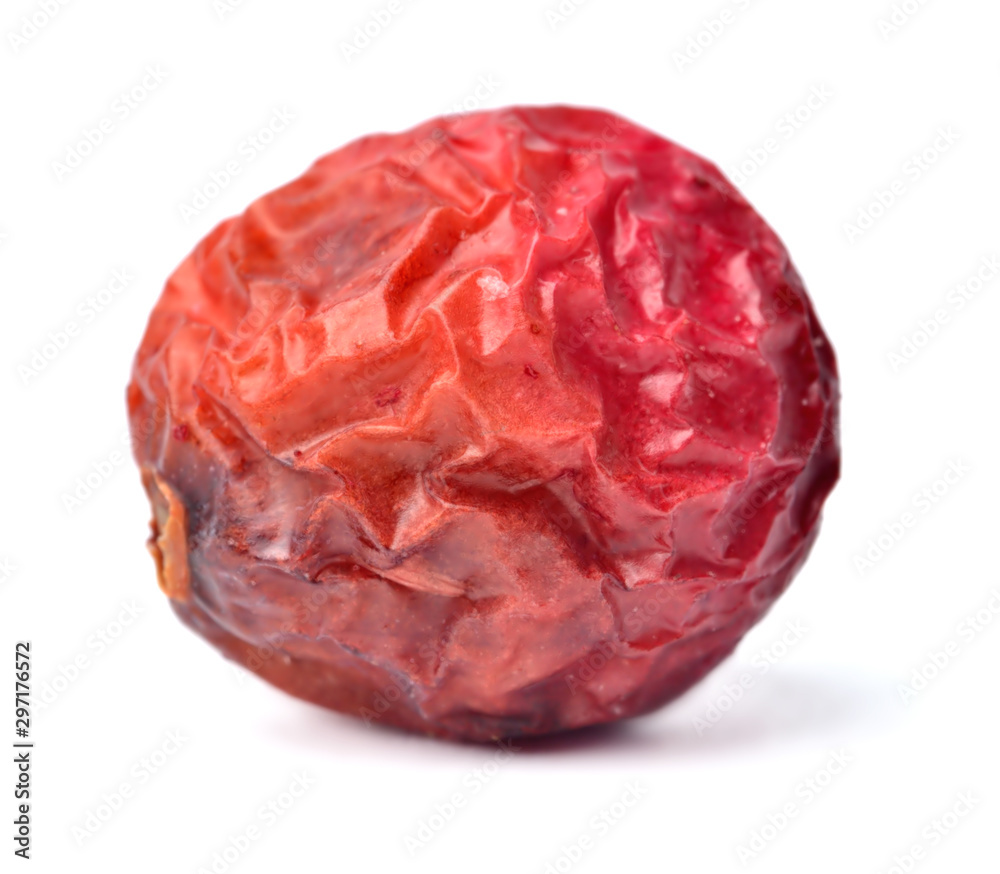 Obraz premium Freeze dried cranberry isolated on white background. Macro.