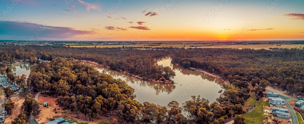 Murray River bend at sunset - aerial panorama - obrazy, fototapety, plakaty 