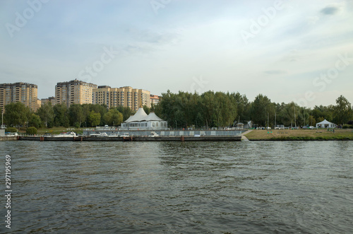Obraz na płótnie Moscow, Russia - September 8, 2018: Khimka River, Moscow Canal. Embankment Dolgoprudny. Residential buildings near the river w salonie
