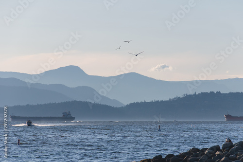 Obraz na płótnie Sunset Beach Vancouver Mountains w salonie