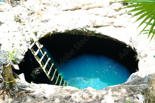 Fototapeta Naklejka Na Ścianę i Meble -  Cenote Calavera