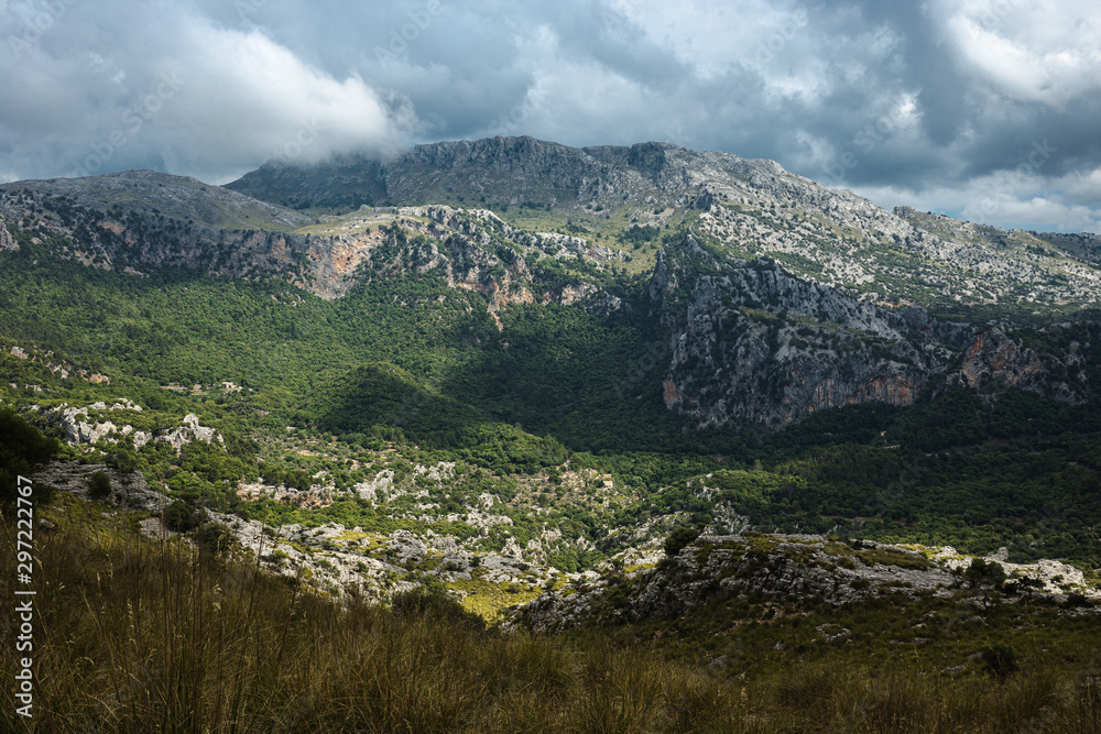 Naklejka premium Sierra de Tramuntana mountains on Mallorca
