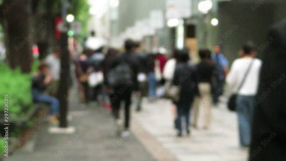 東京 表参道 にぎわう土曜日 ぼかし 東京 表参道 にぎわう土曜日 ぼかし