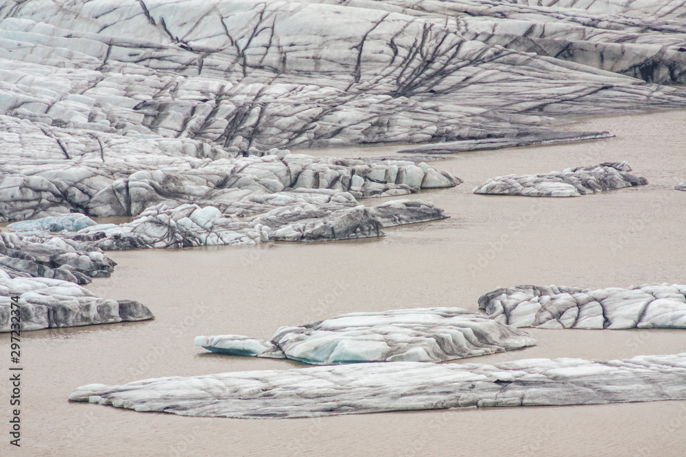 Φωτογραφία Ice formations and crevasses of Skaftafellsjökull glacier (part of Vatnajökull N