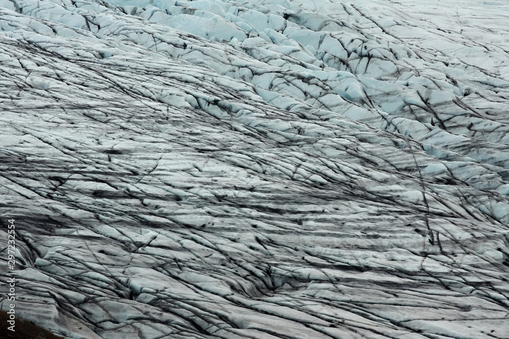 Fototapeta premium Ice formations and crevasses of Skaftafellsjökull glacier (part of Vatnajökull National Park in Iceland) ice sheet