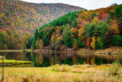 Beautiful Fall Foliage In the Mountains of Pennsylvania Fototapet