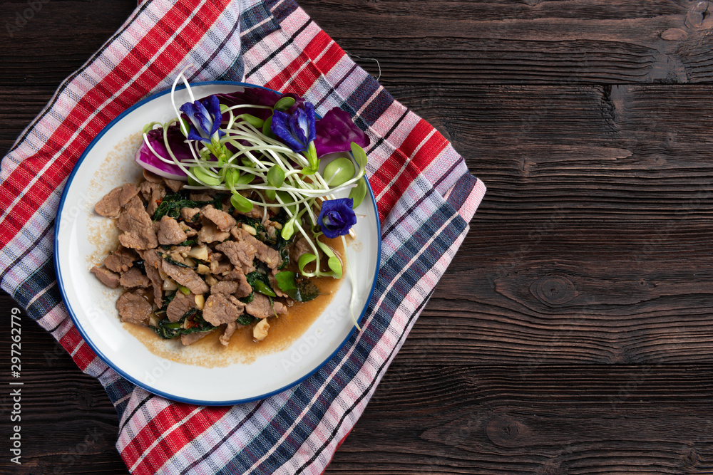 Stir-fried spicy beef with basil Stir-fried spicy beef with basil
