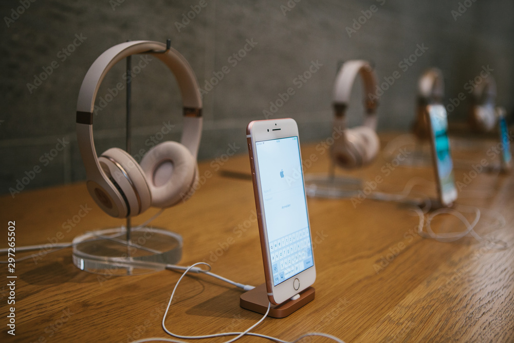 Headphones for 2024 iphone 8 plus