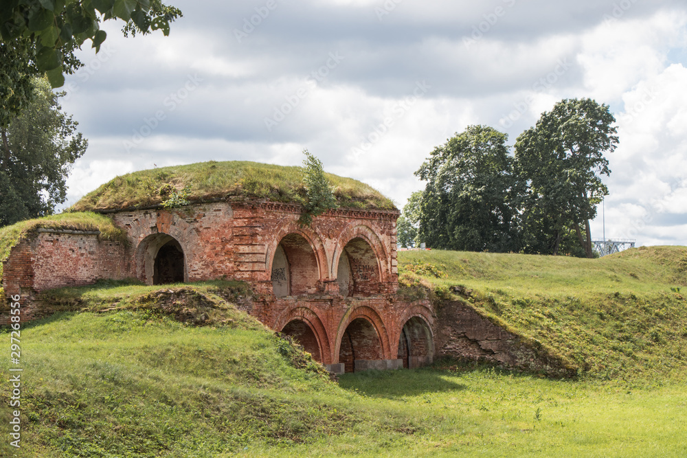 Obraz premium Picturesque ruins of the Daugavpils or Dinaburg fortress, Latvia.