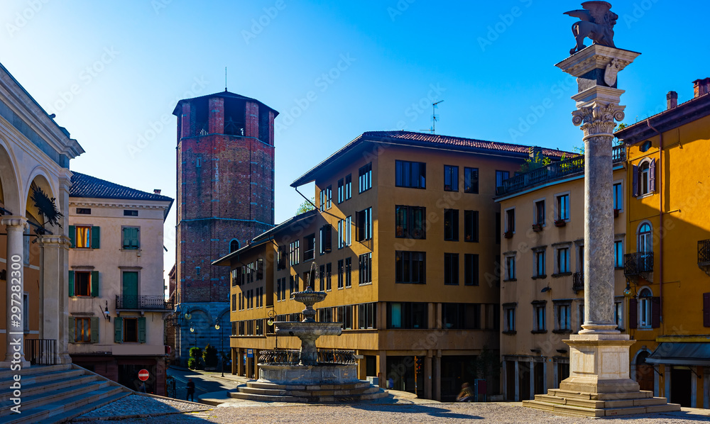 Fototapeta premium Сentral square of Udine city Piazza liberta, Italy