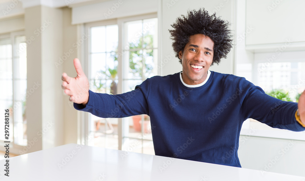 Open arm shop sweater