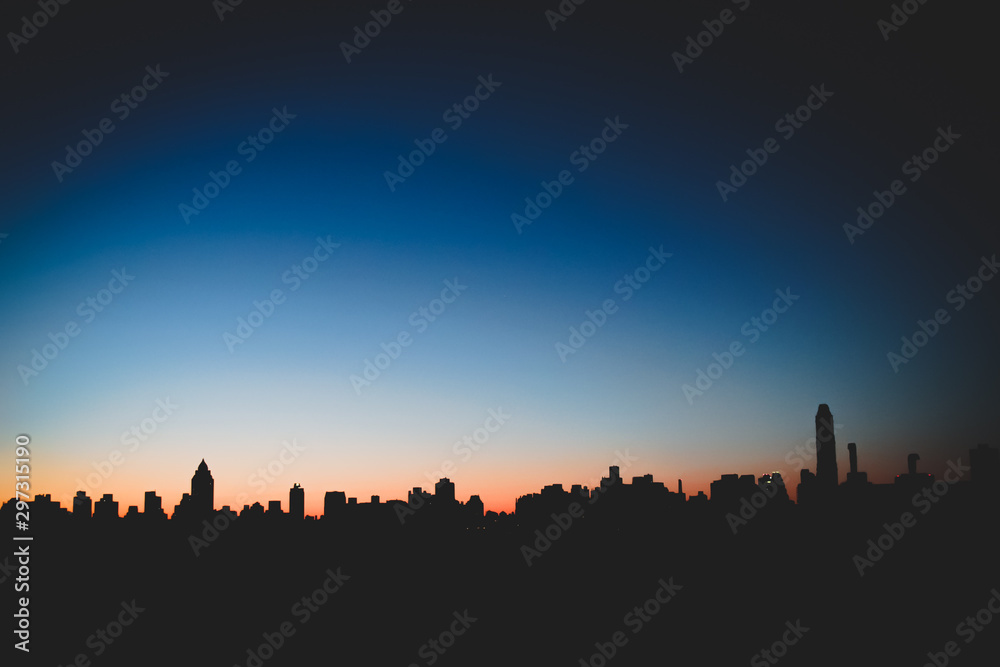 Skyline de Manhattan al anochecer