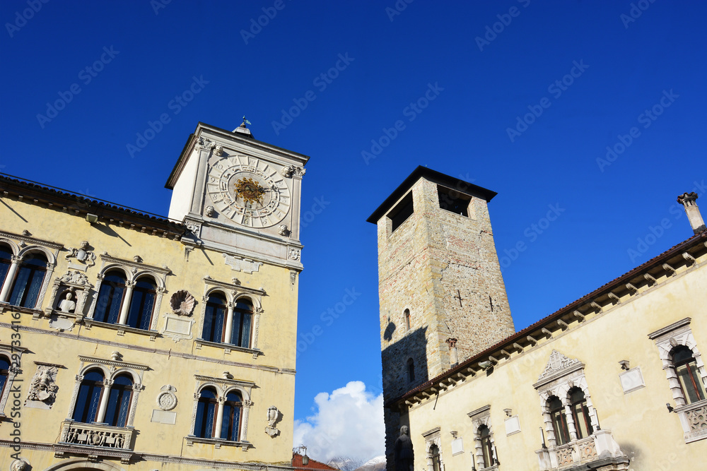 il municipio e la torre dell'orologio a Belluno,Italia