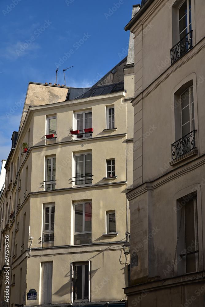 Maisons parisiennes, France