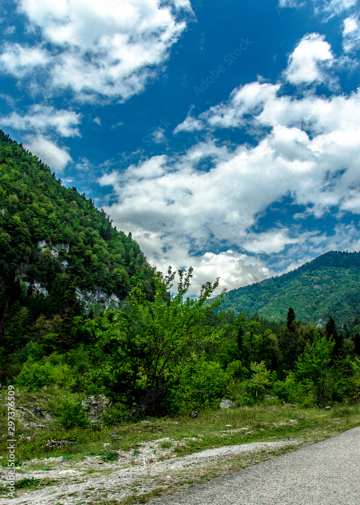 Obraz premium road in the mountains