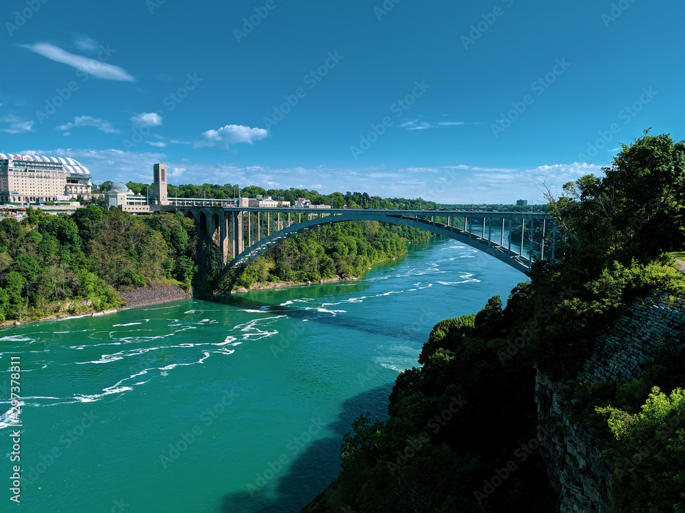 Naklejka premium Rainbow International Bridge