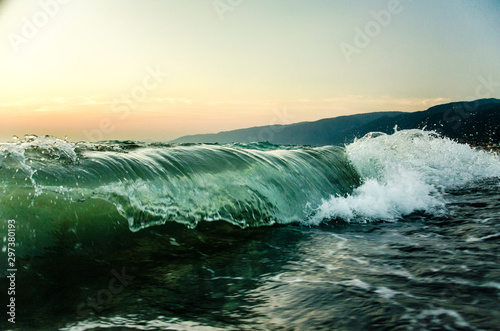 Fototapeta Naklejka Na Ścianę i Meble -  waves crashing on rocks