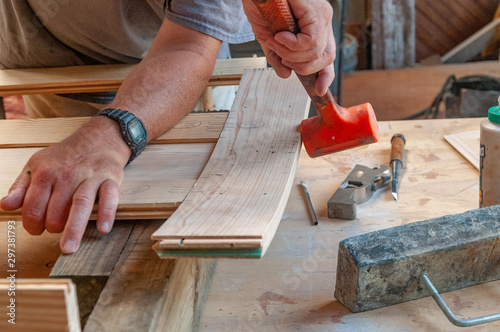 Assembling a curved window frame.