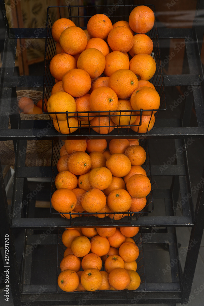 Oranges dans des paniers