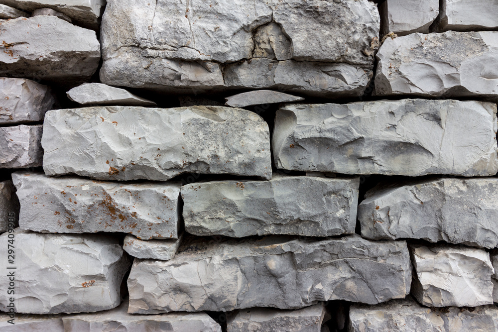 Mauer aus Schiefersteinen Mauer aus Schiefersteinen