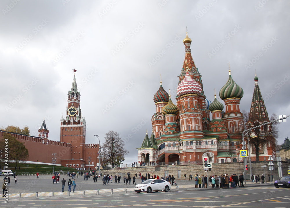 Fototapeta premium St Basils Church, Red Square moscow