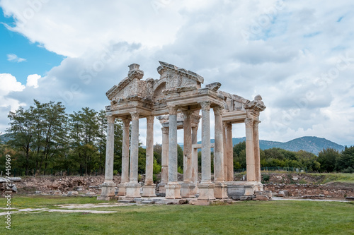 The temple of Aphrodite  it s in the Aphrodisias Ancient City