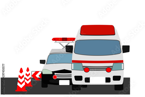 パトカーと救急車前2