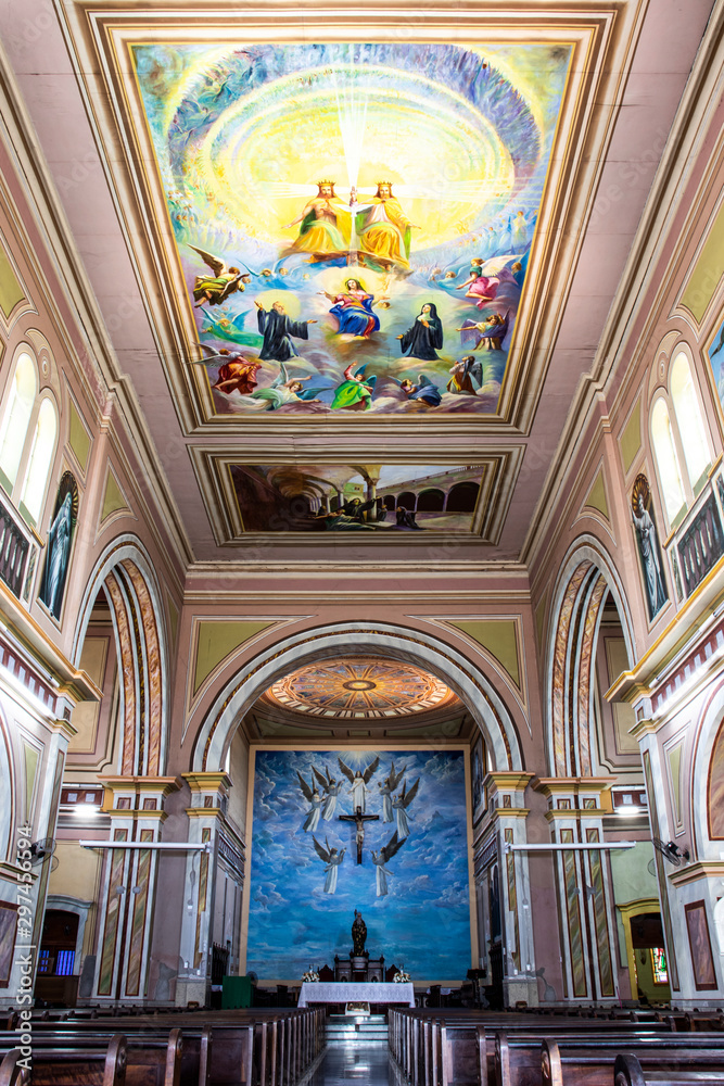 Obraz premium Marilia, Sao Paulo, Brazil, September 11, 2019, Inside of the Cathedral of Sao Bento in Marília city.
