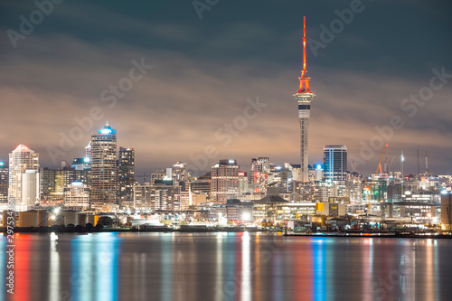 Auckland City Skyline © Bailey Beaufill