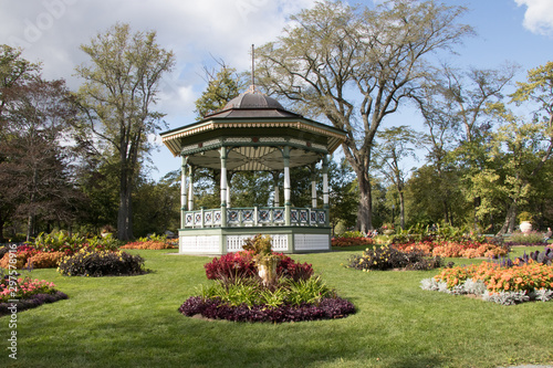 Behang Victorian bandshell at Halifax Public Gardens, Nova Scotia