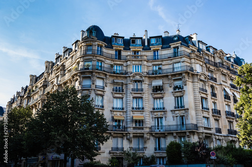 Neo-Renaissance architecture of Avenue de Suffren, Paris
