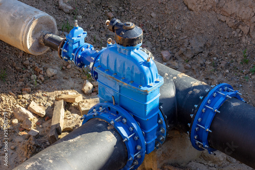 Canvas-taulu Connection of the construction of main city water blue supply pipeline